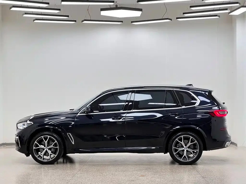 BMW X5 — фото 10