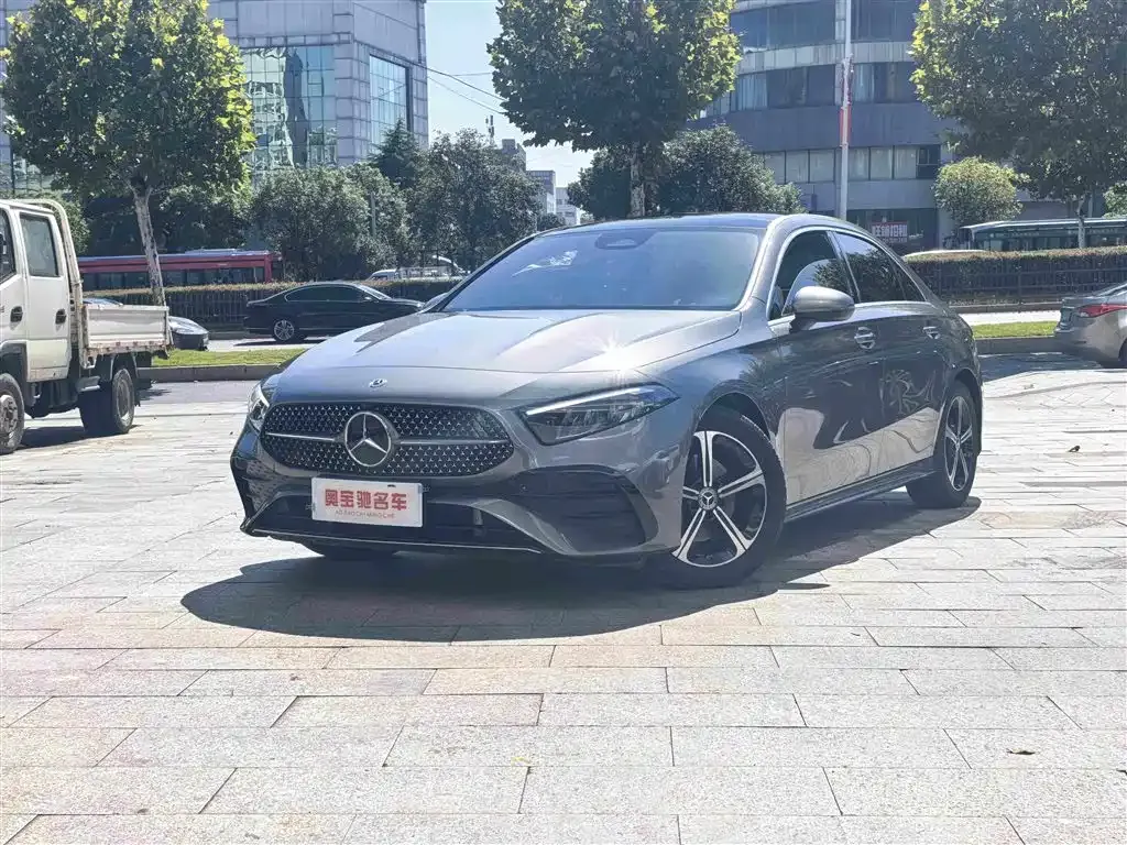 Mercedes-Benz A-Class — фото 1