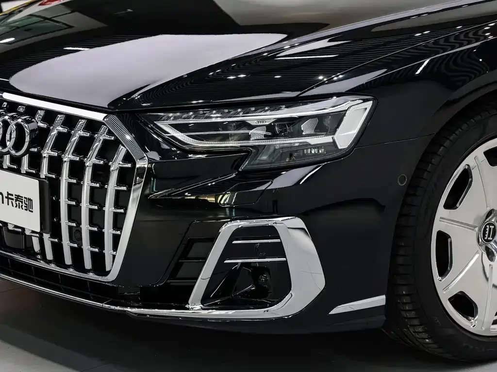 Audi A8 — фото 4