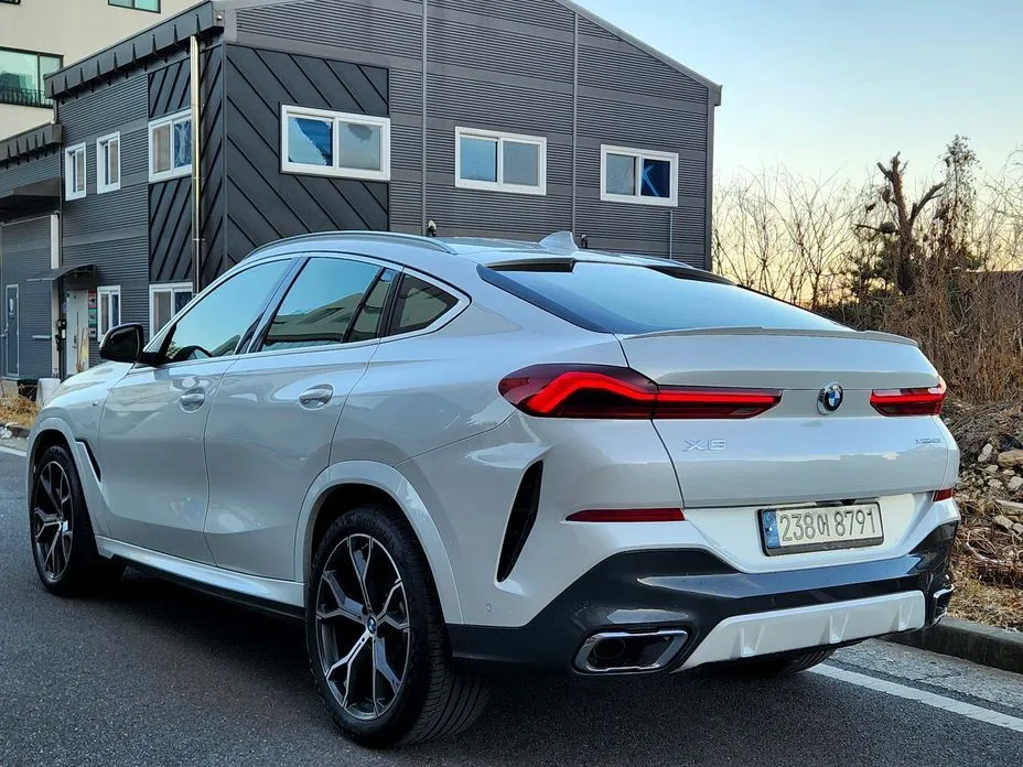 BMW X6 — фото 7