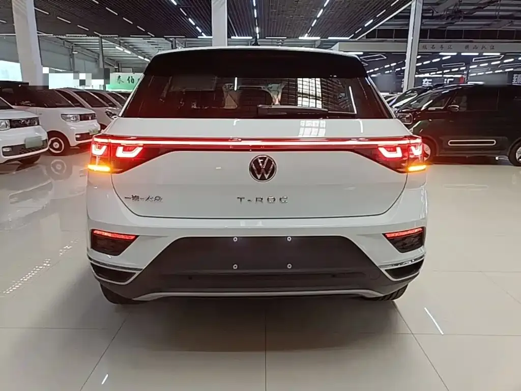 Volkswagen T-Roc — фото 3