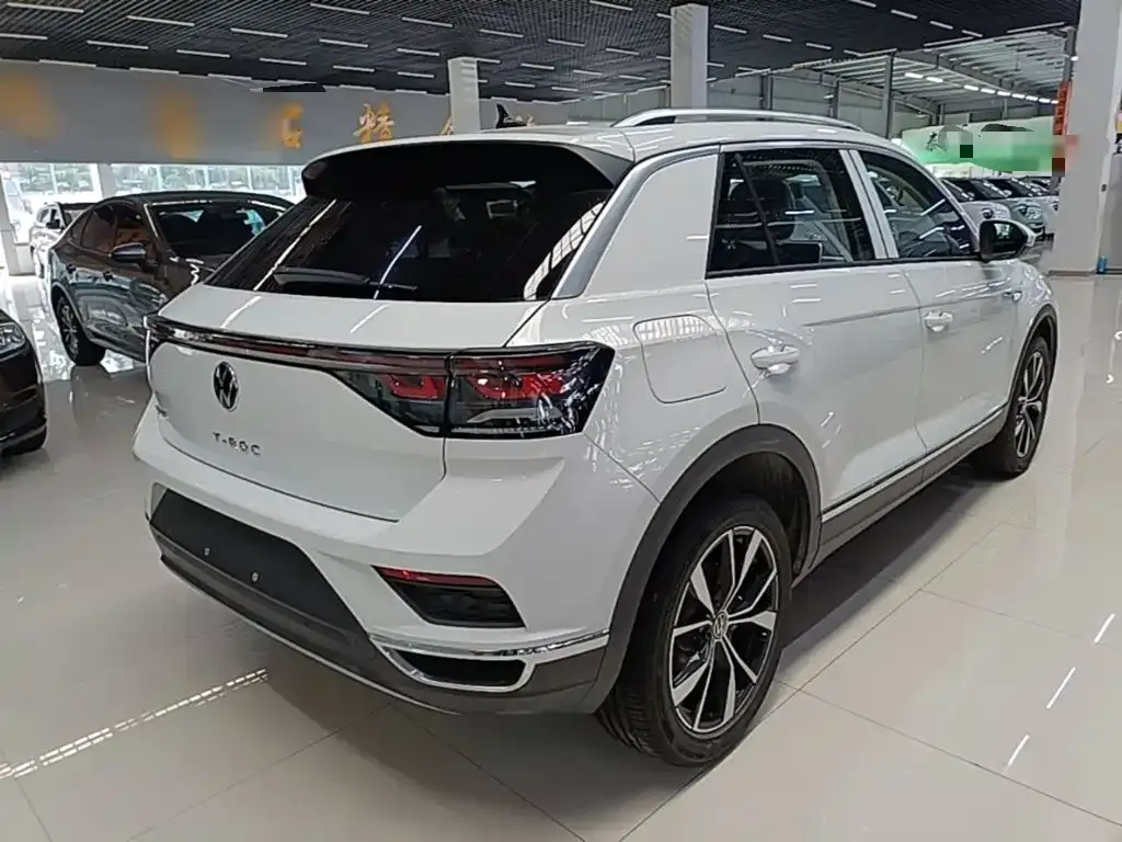 Volkswagen T-Roc — фото 4