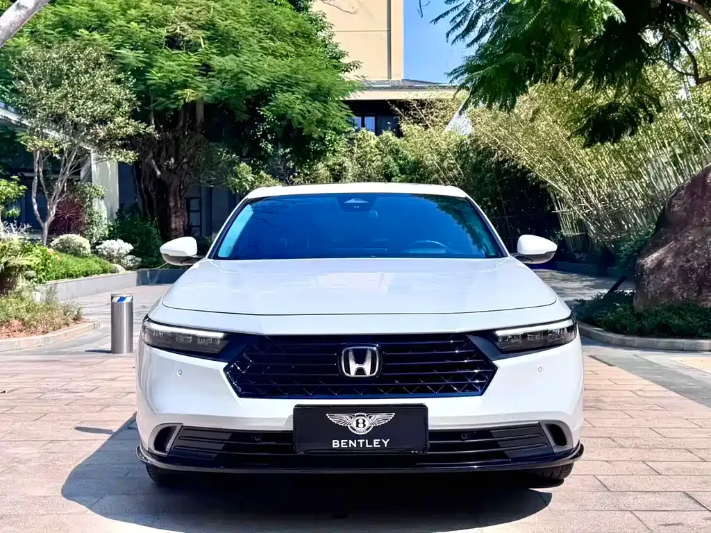 Honda Accord — фото 5