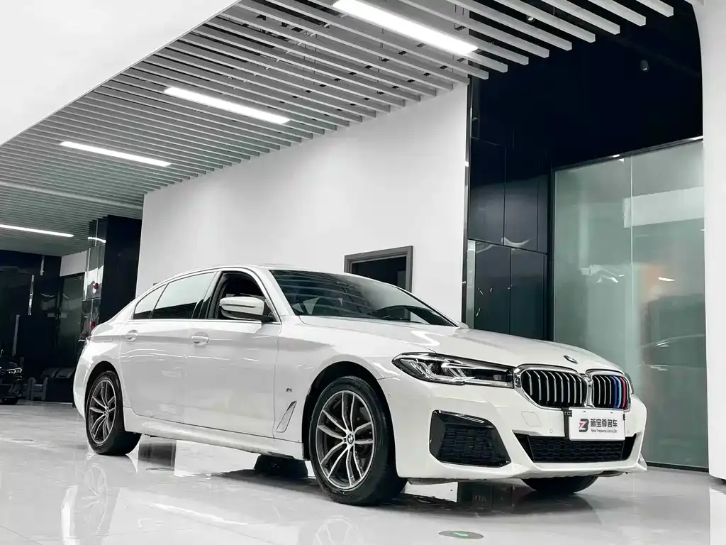 BMW 5 Series — фото 2