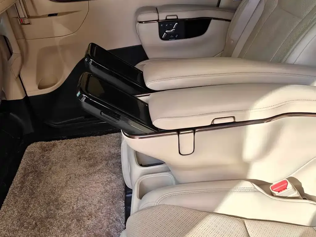 Toyota Alphard — фото 3