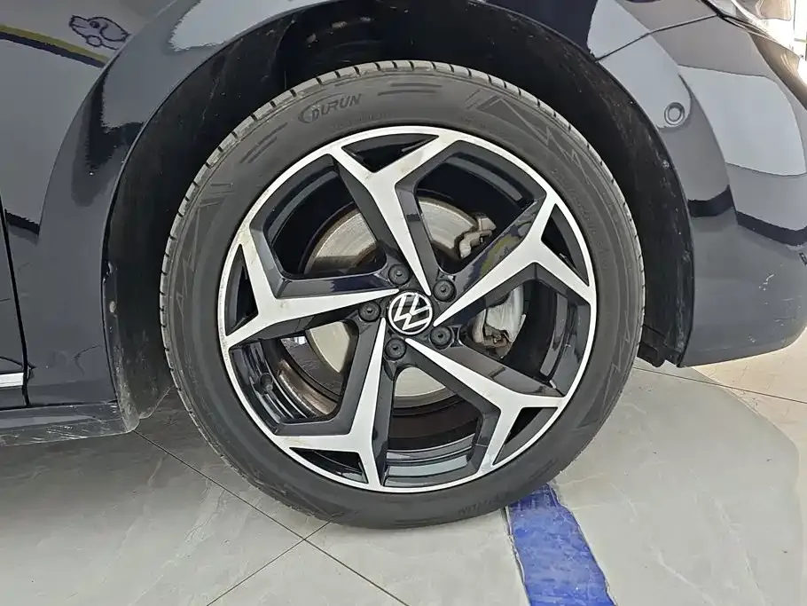 Volkswagen Passat — фото 4