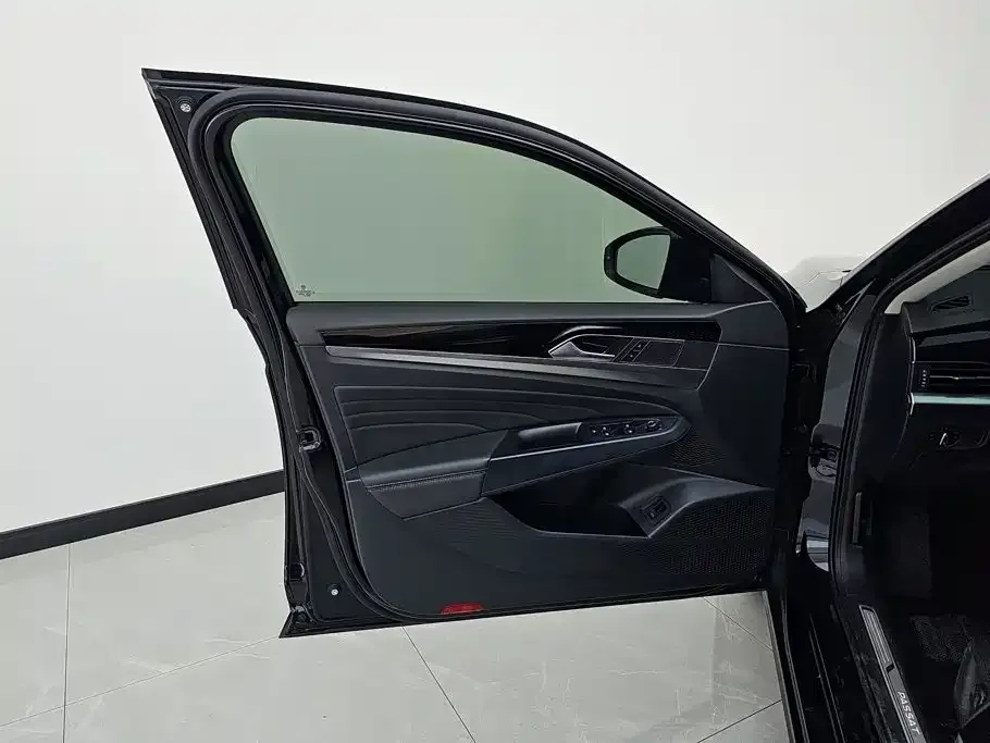 Volkswagen Passat — фото 7