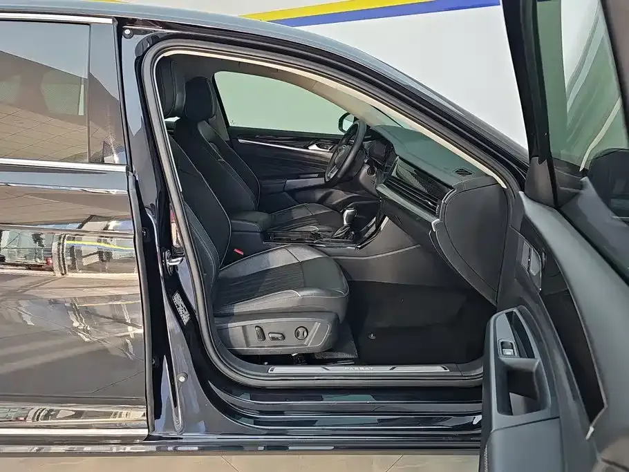 Volkswagen Passat — фото 10