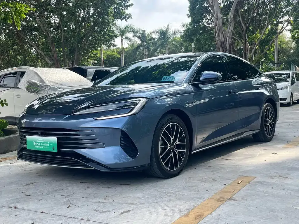 BYD Seal — фото 1