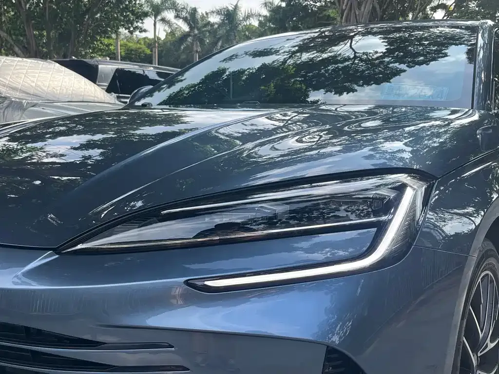 BYD Seal — фото 9