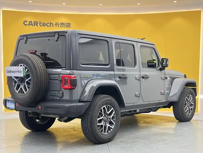 Jeep Wrangler PHEV — фото 8