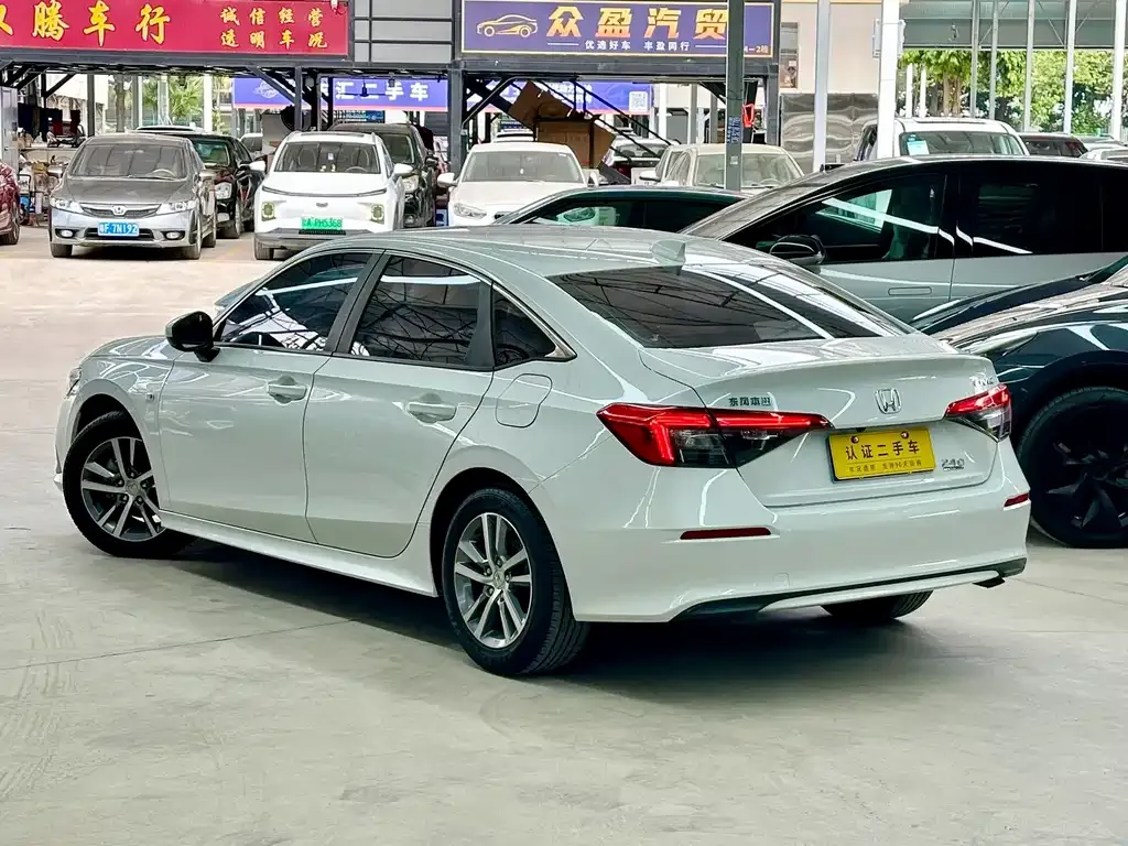 Honda Civic — фото 8