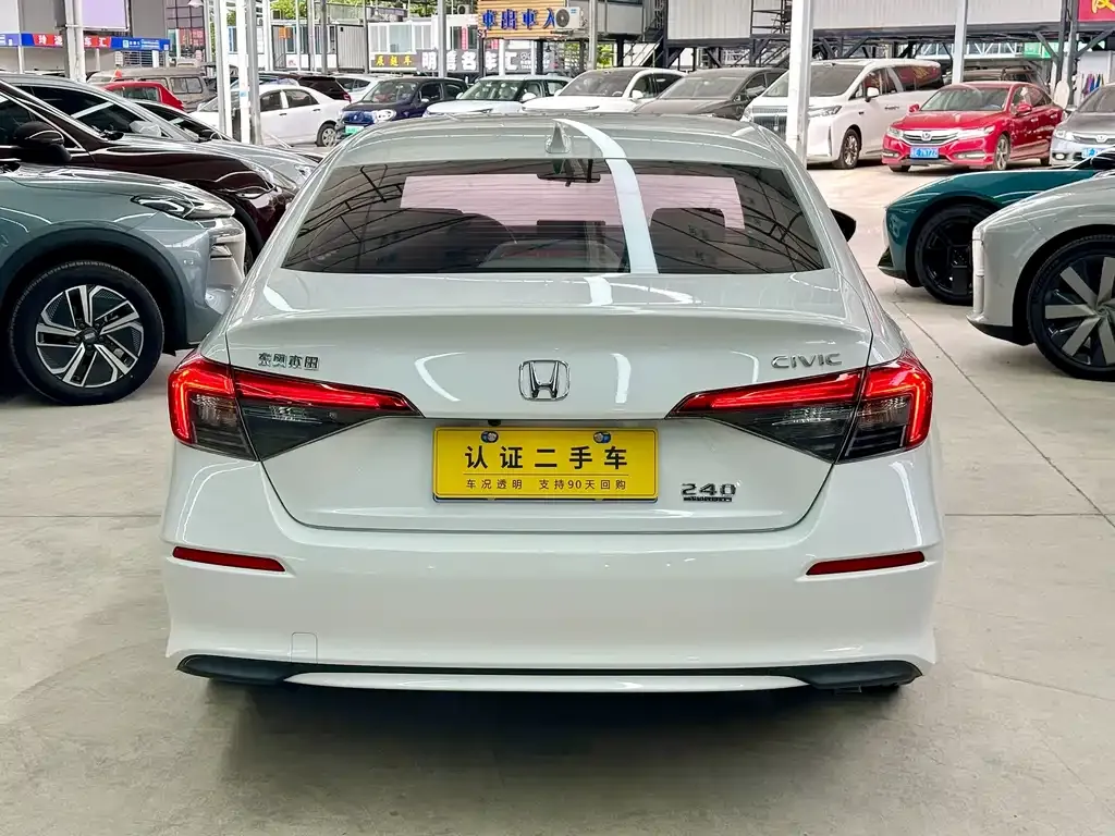 Honda Civic — фото 10