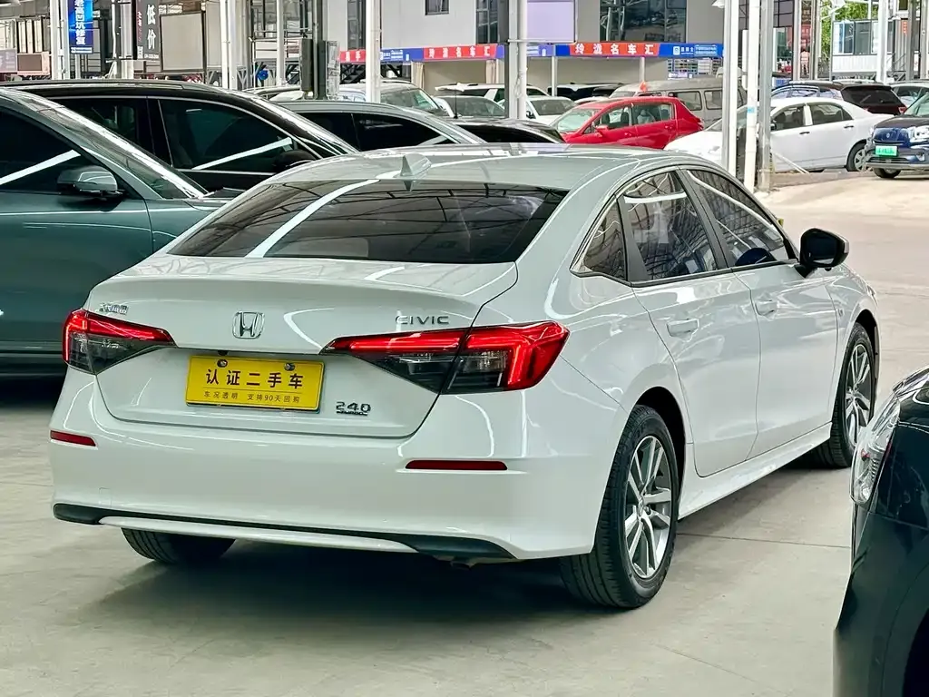 Honda Civic — фото 2