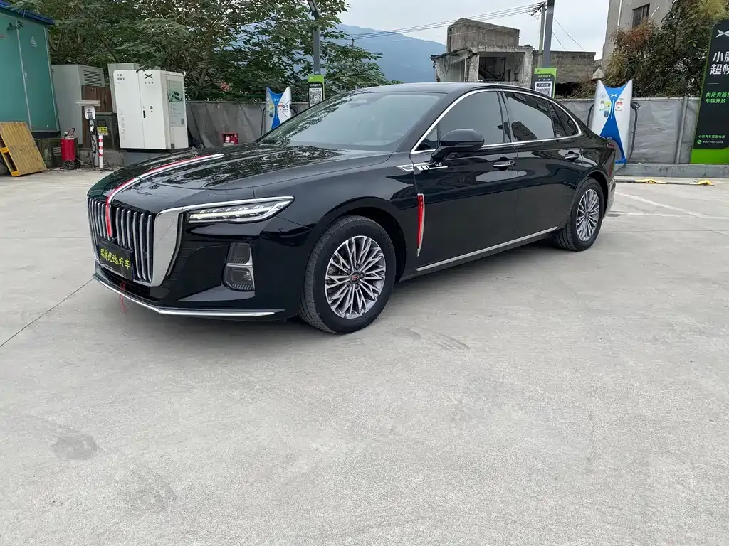 Hongqi H5 — фото 1