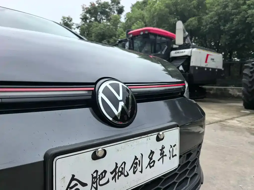 Volkswagen Golf GTI — фото 5