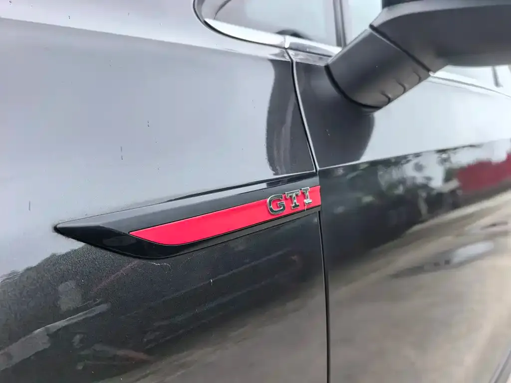 Volkswagen Golf GTI — фото 2