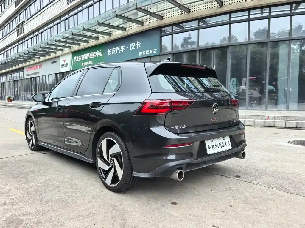 Volkswagen Golf GTI — фото 8