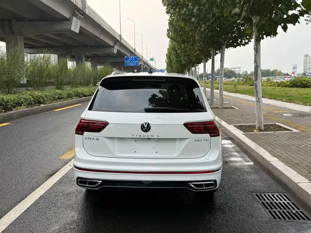 Volkswagen Tiguan L — фото 7