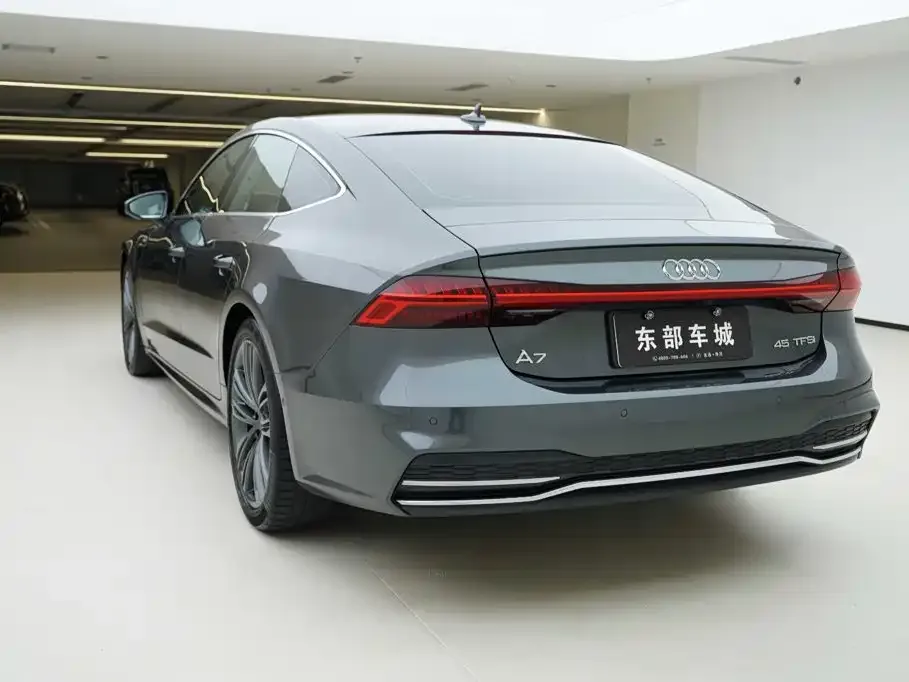 Audi A7 — фото 9