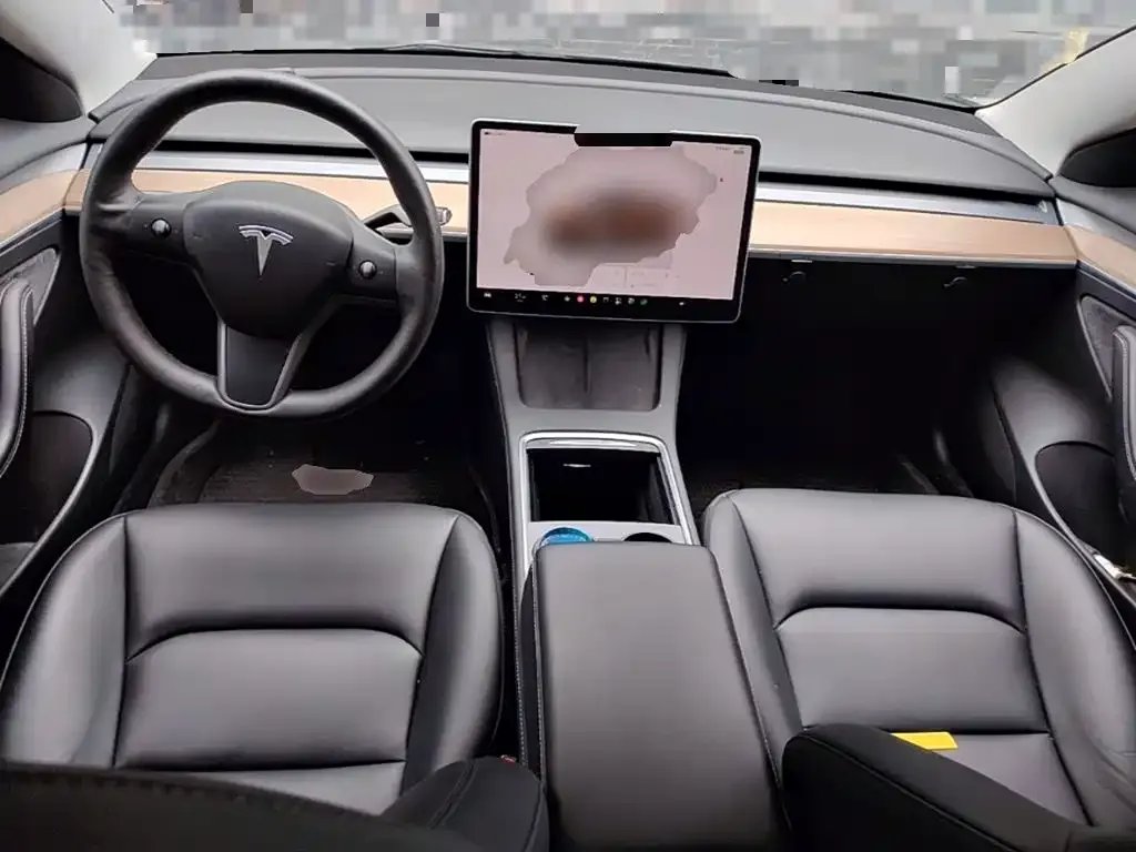 Tesla Model 3 — фото 9