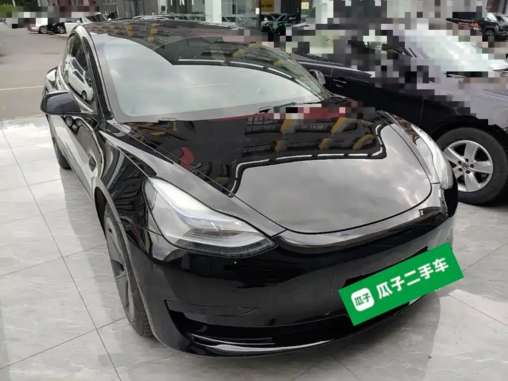 Tesla Model 3 — фото 3