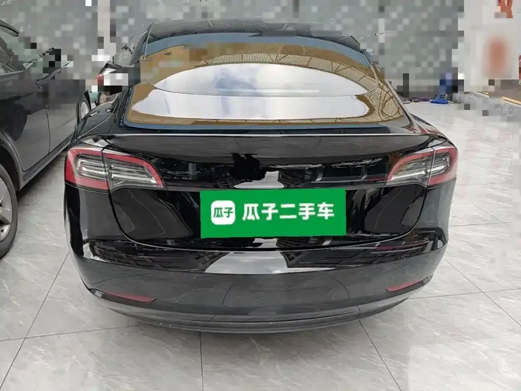 Tesla Model 3 — фото 10
