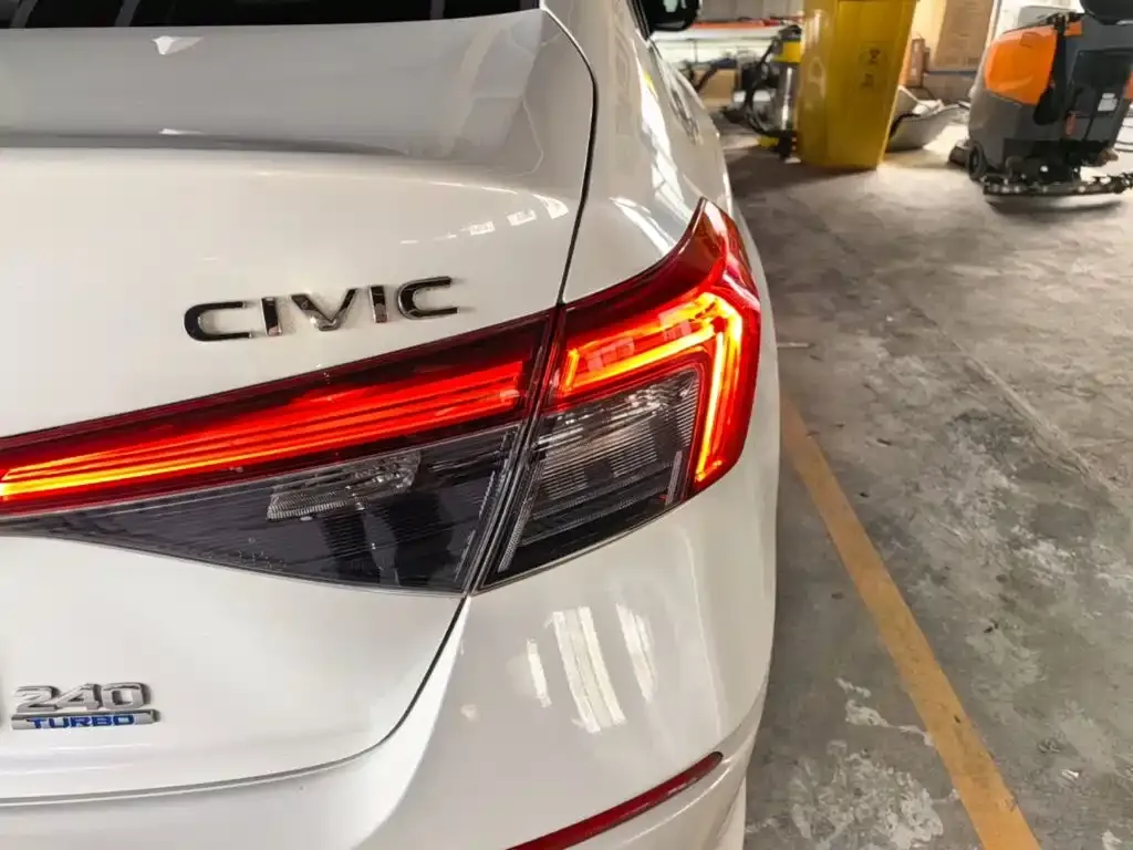 Honda Civic — фото 9