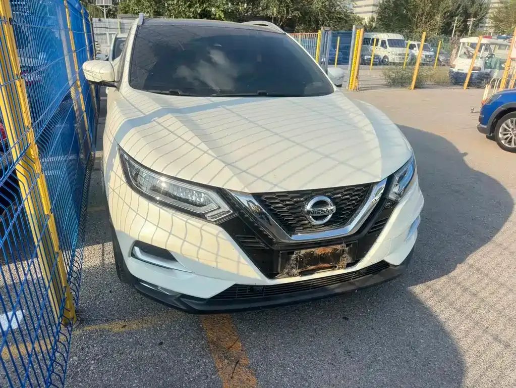Nissan Qashqai — фото 10