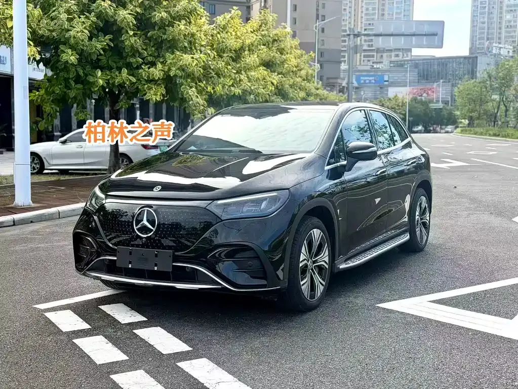 Mercedes-Benz EQE SUV — фото 1