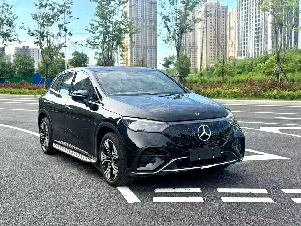 Mercedes-Benz EQE SUV — фото 7