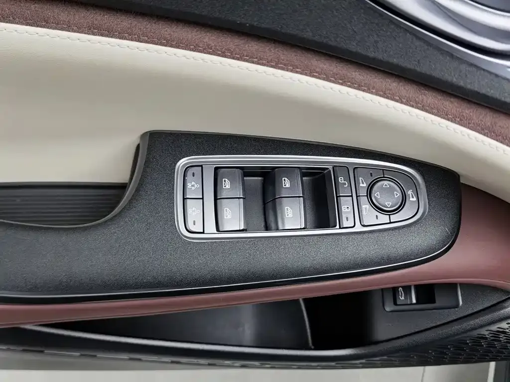 BYD Seal — фото 6