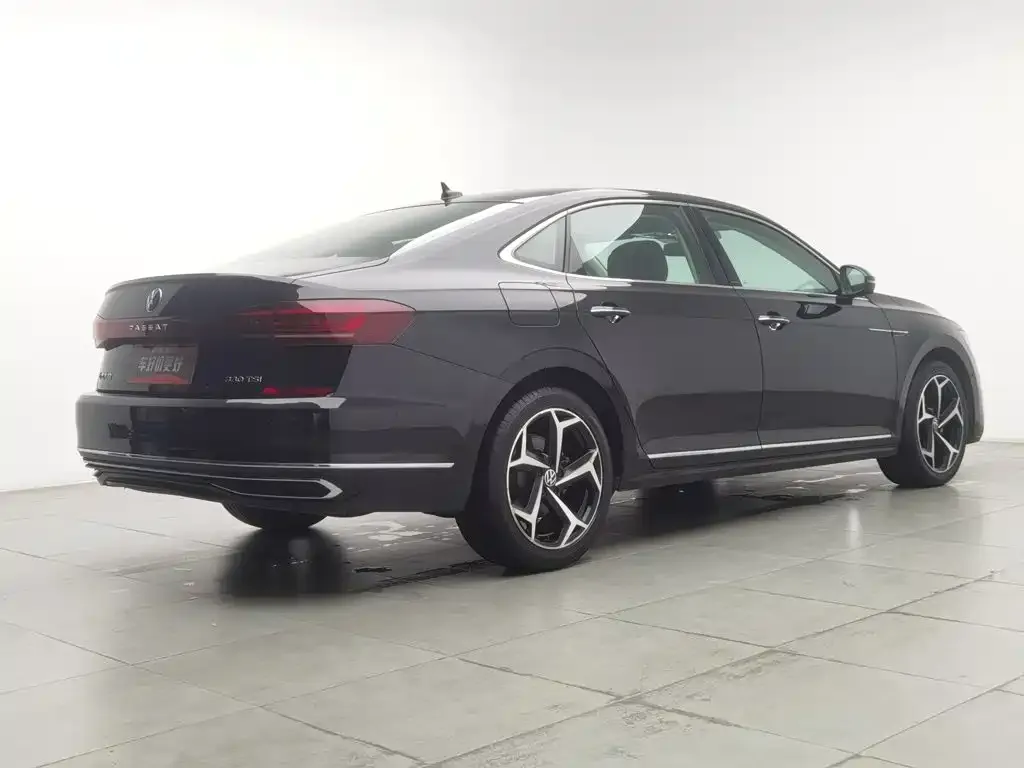 Volkswagen Passat — фото 9
