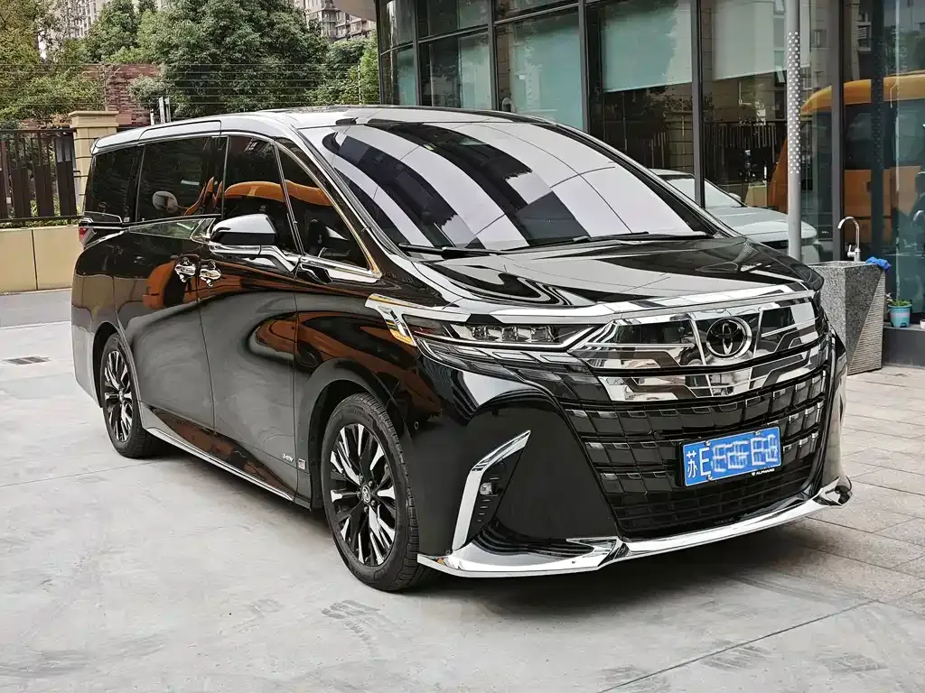 Toyota Alphard — фото 5