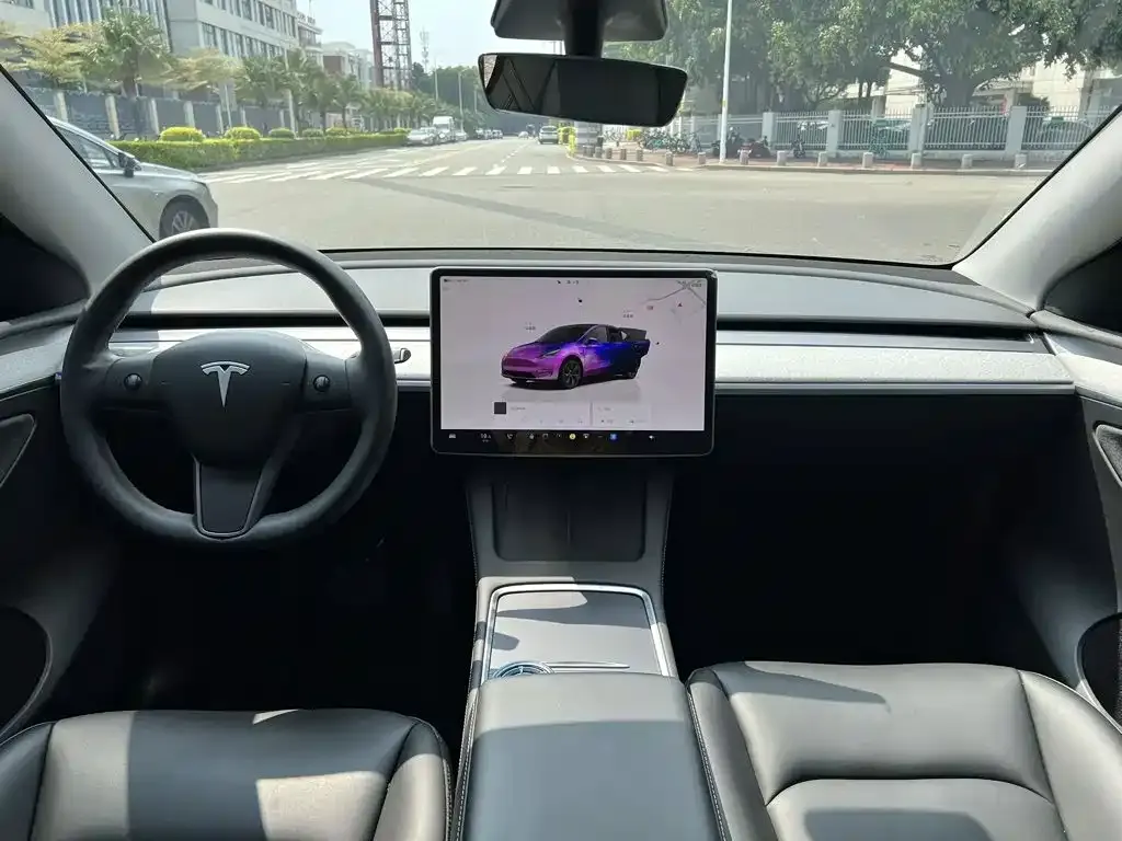 Tesla Model Y — фото 2