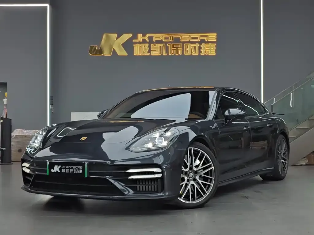 Porsche Panamera Hybrid — фото 1