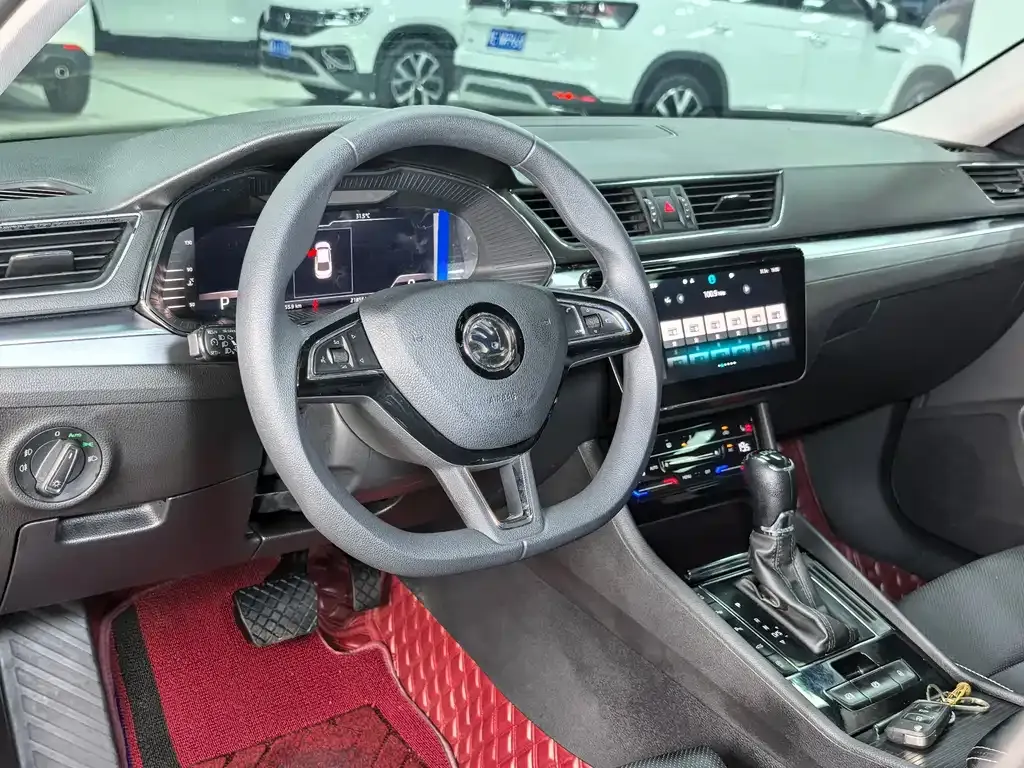 Skoda Superb — фото 3