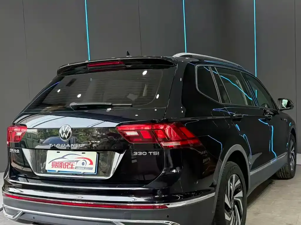 Volkswagen Tiguan L — фото 9