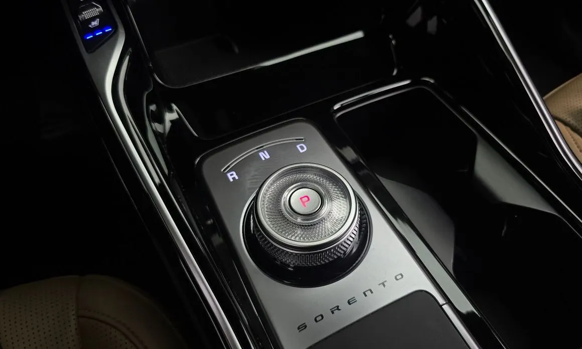 Kia Sorento — фото 3