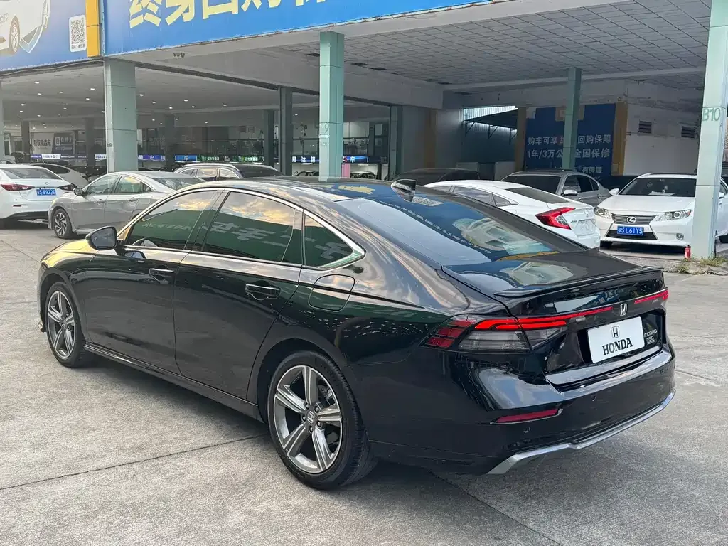 Honda Accord — фото 4