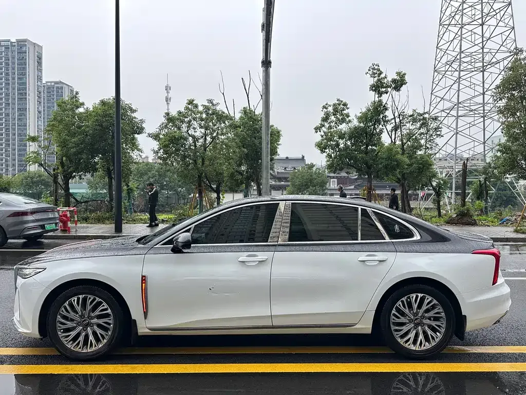 Hongqi H5 — фото 4