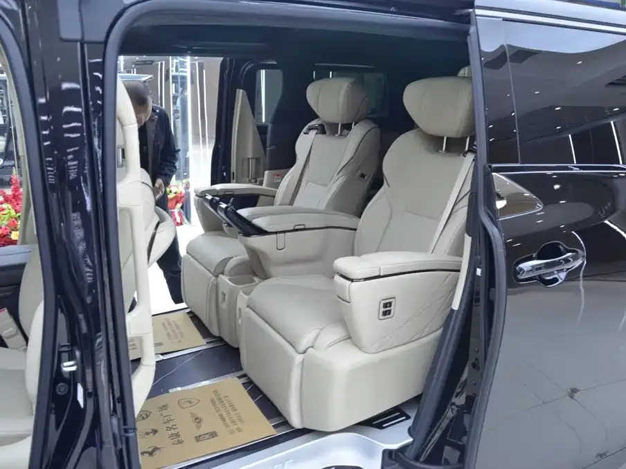 Toyota Vellfire — фото 6