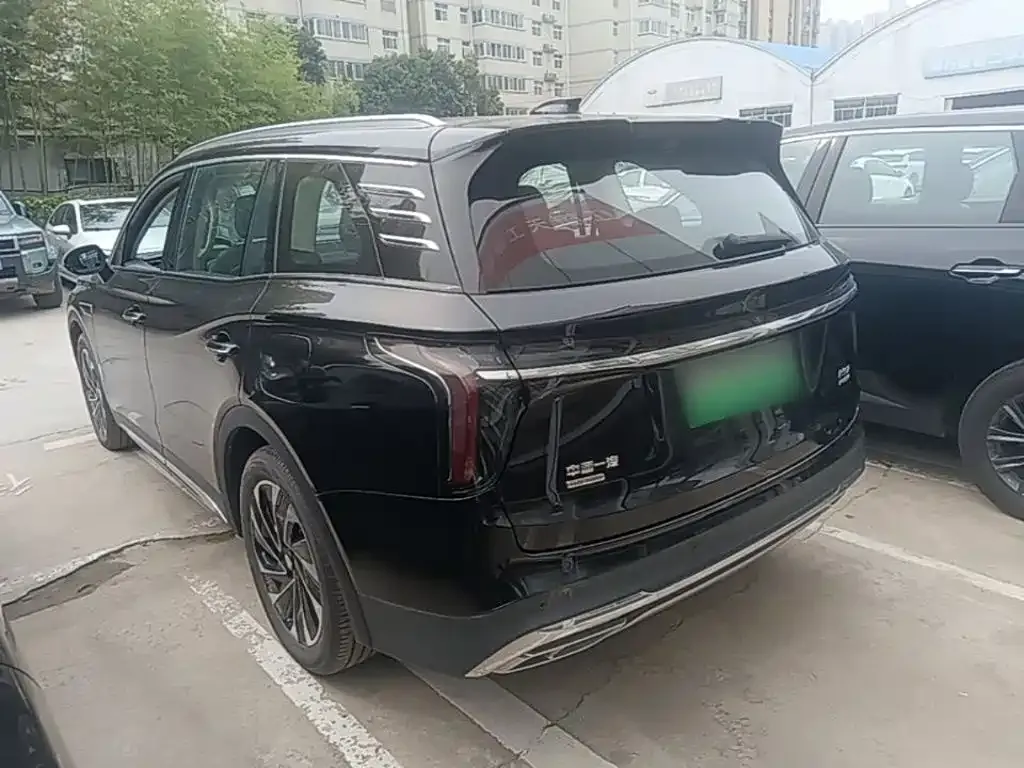 Hongqi HS7 PHEV — фото 6