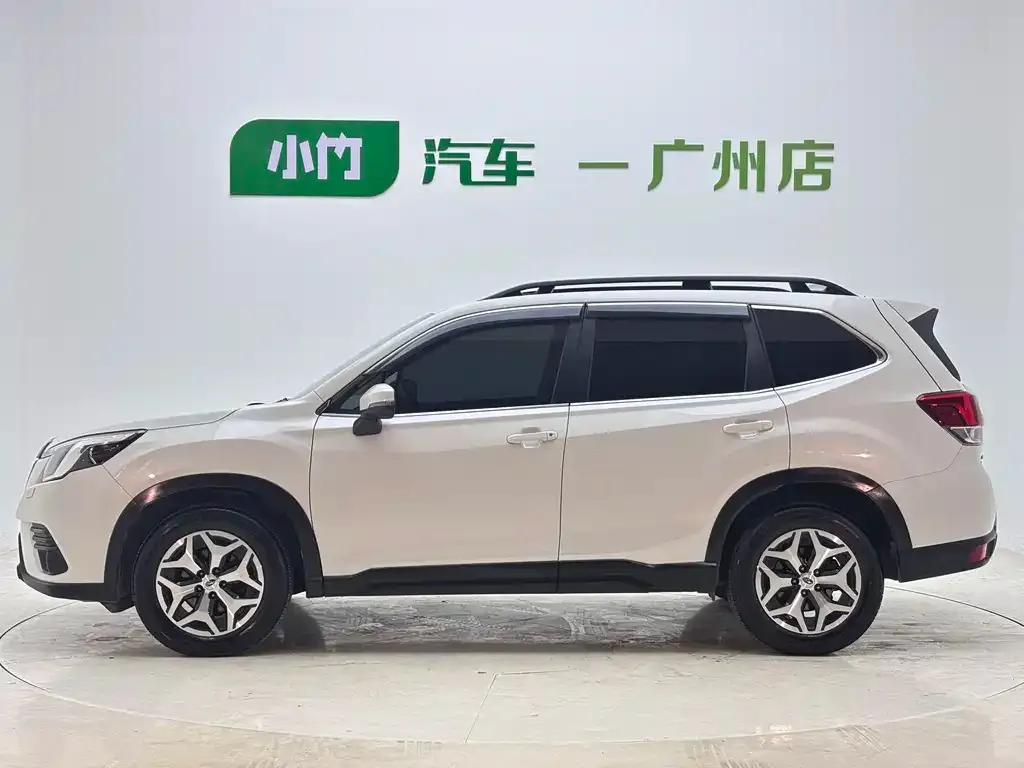 Subaru Forester — фото 4