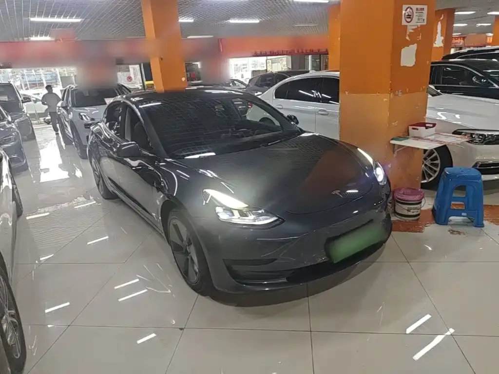 Tesla Model 3 — фото 10