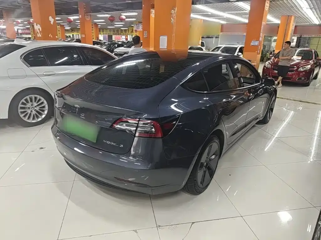 Tesla Model 3 — фото 6