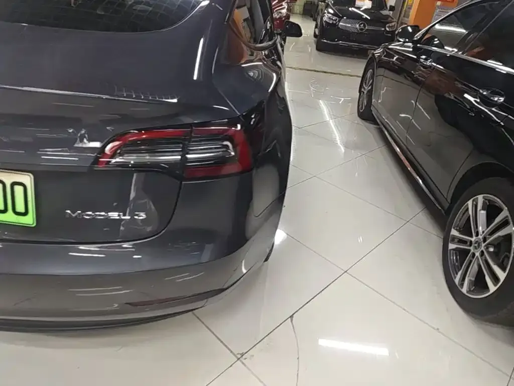 Tesla Model 3 — фото 5