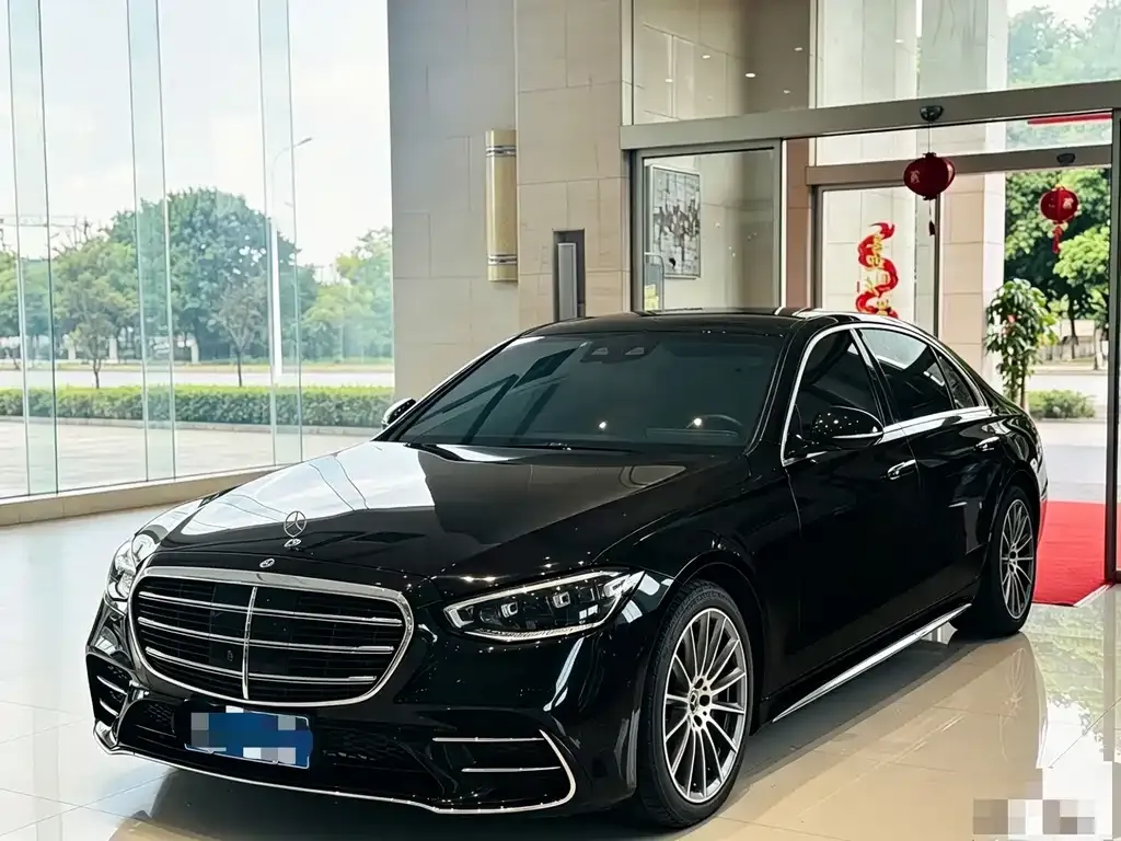 Mercedes-Benz S-Class — фото 1