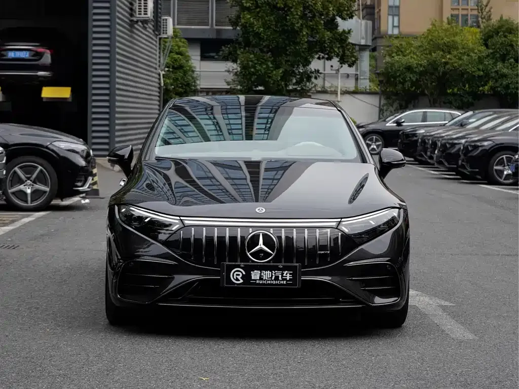 Mercedes-Benz EQS AMG — фото 4