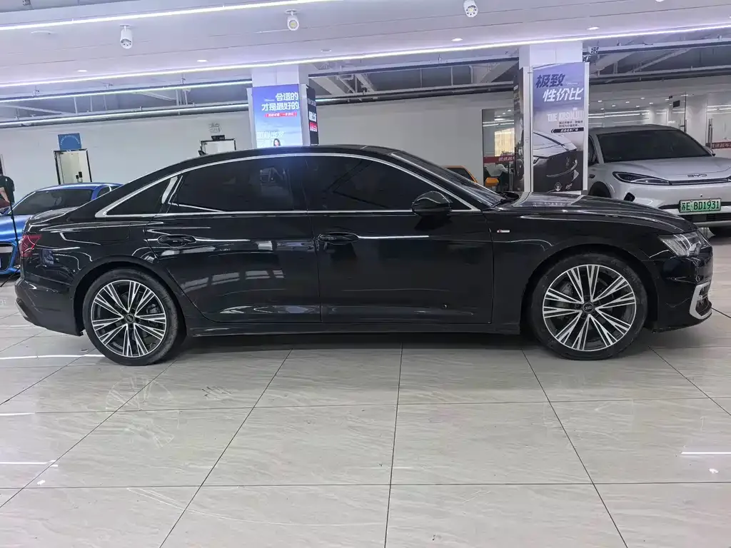 Audi A6L — фото 2